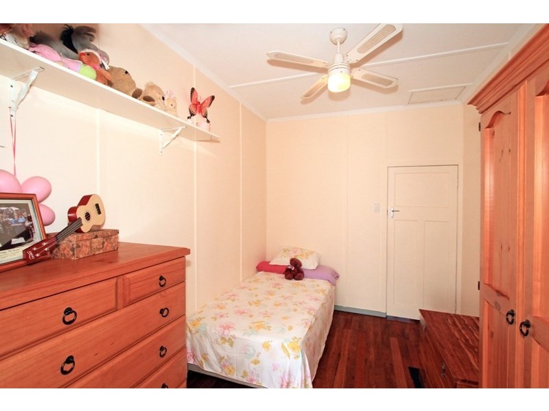 32 Thackeray Street, Park Avenue QLD 4701