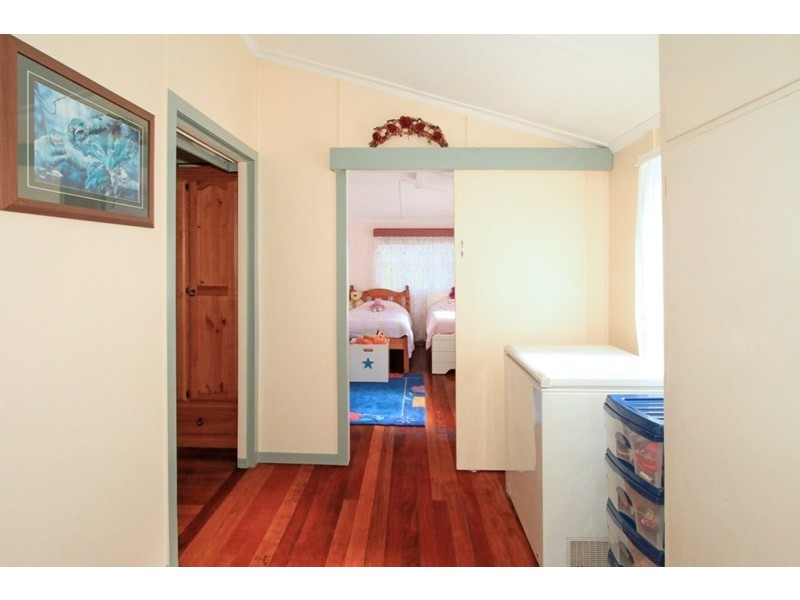 32 Thackeray Street, Park Avenue QLD 4701