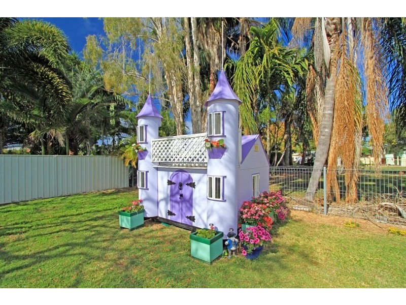 32 Thackeray Street, Park Avenue QLD 4701