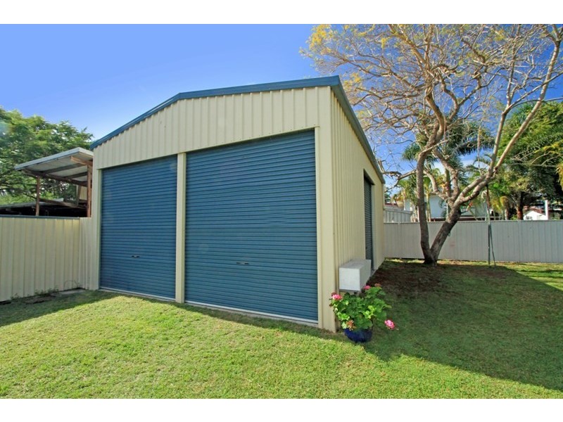 32 Thackeray Street, Park Avenue QLD 4701