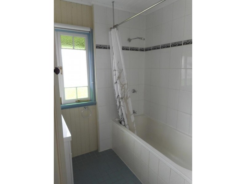 2 Quarry Street, The Range QLD 4700