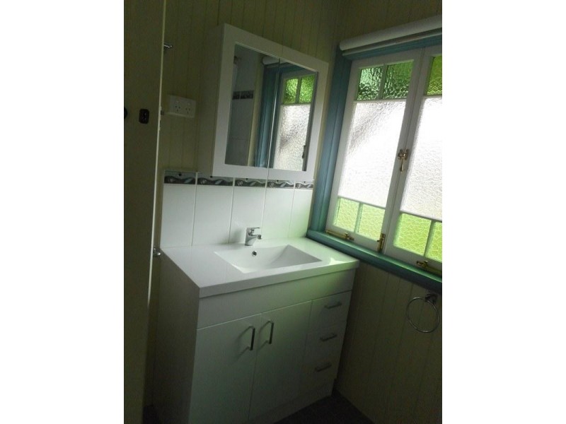 2 Quarry Street, The Range QLD 4700