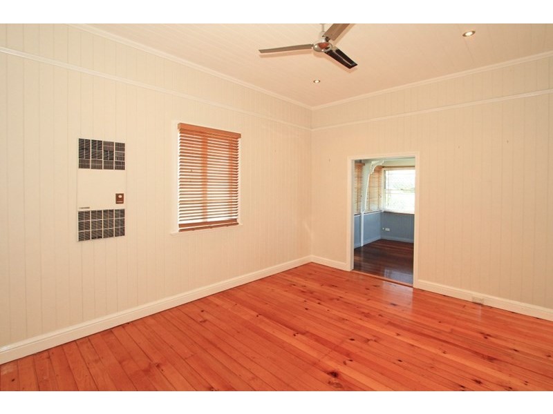 6 Kellow Street, The Range QLD 4700