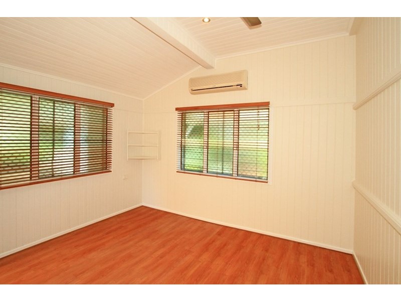 6 Kellow Street, The Range QLD 4700