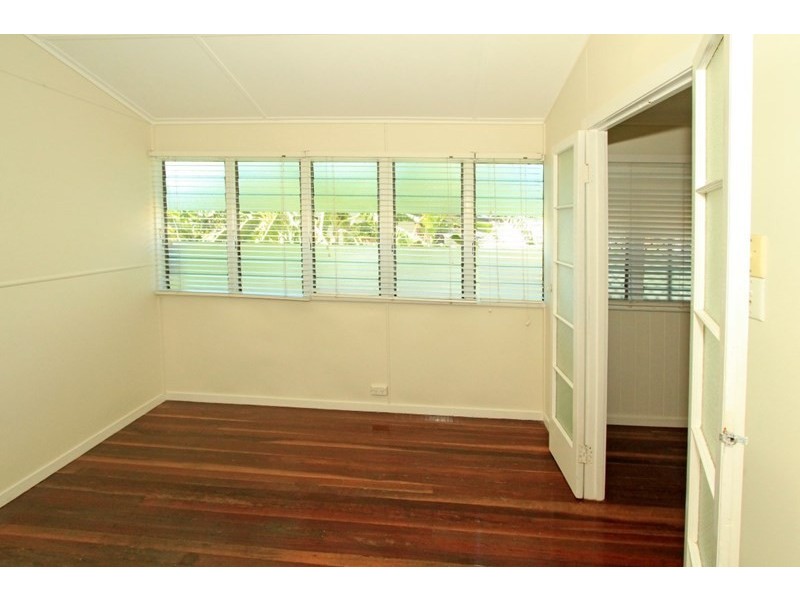 6 Kellow Street, The Range QLD 4700