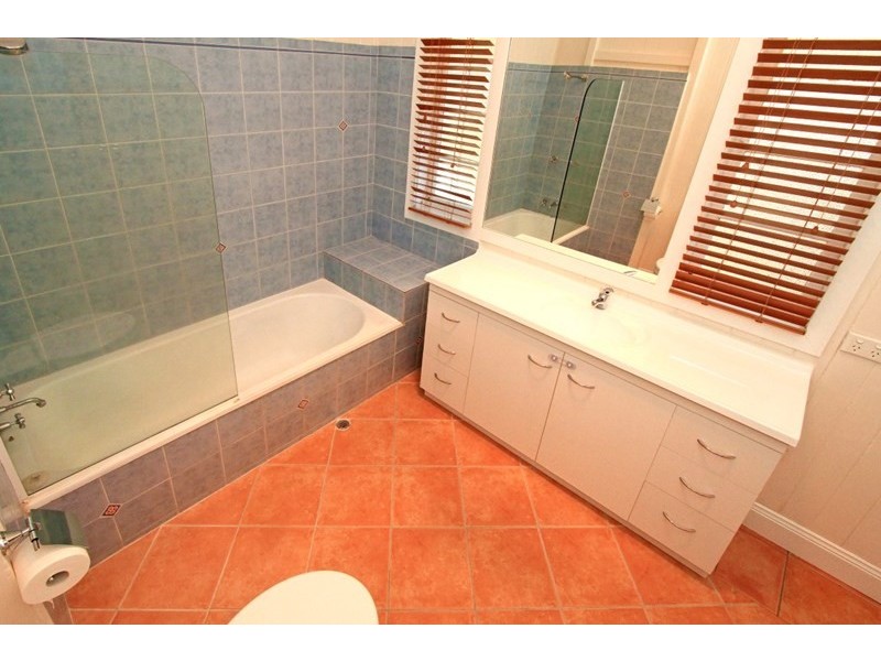 6 Kellow Street, The Range QLD 4700