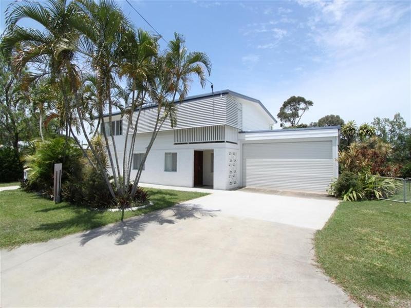 3 Bates Avenue, Park Avenue QLD 4701