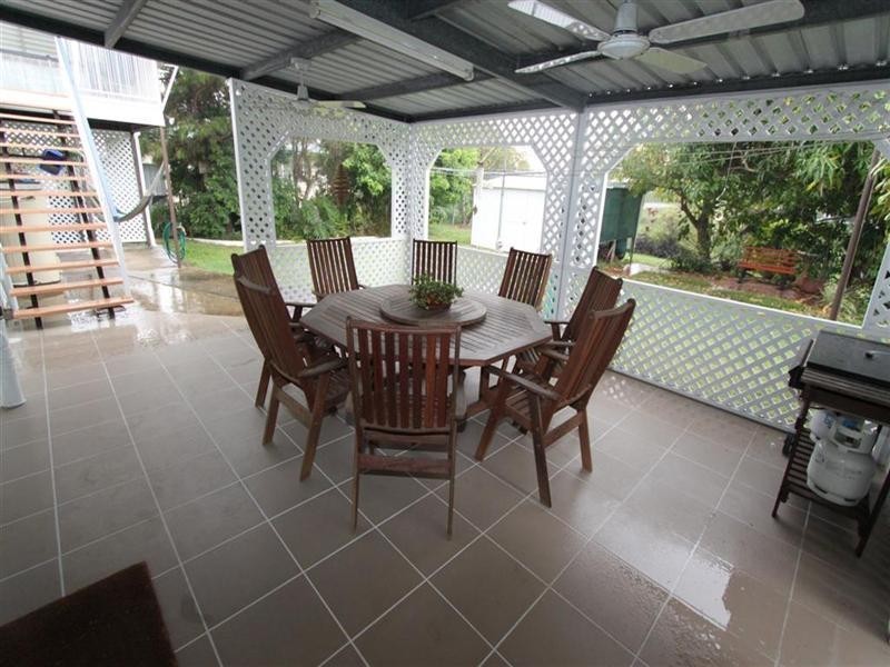 3 Bates Avenue, Park Avenue QLD 4701