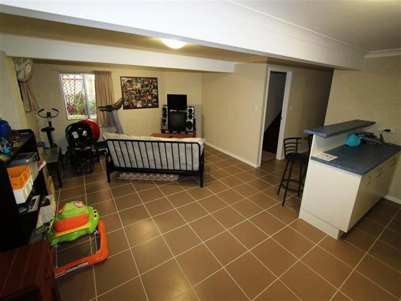 3 Bates Avenue, Park Avenue QLD 4701