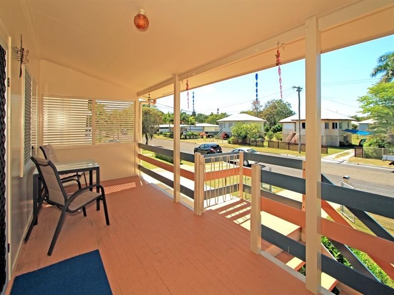 27 Hogan Street, Park Avenue QLD 4701