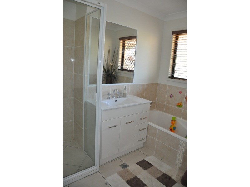 43 Buxton Drive, Gracemere QLD 4702