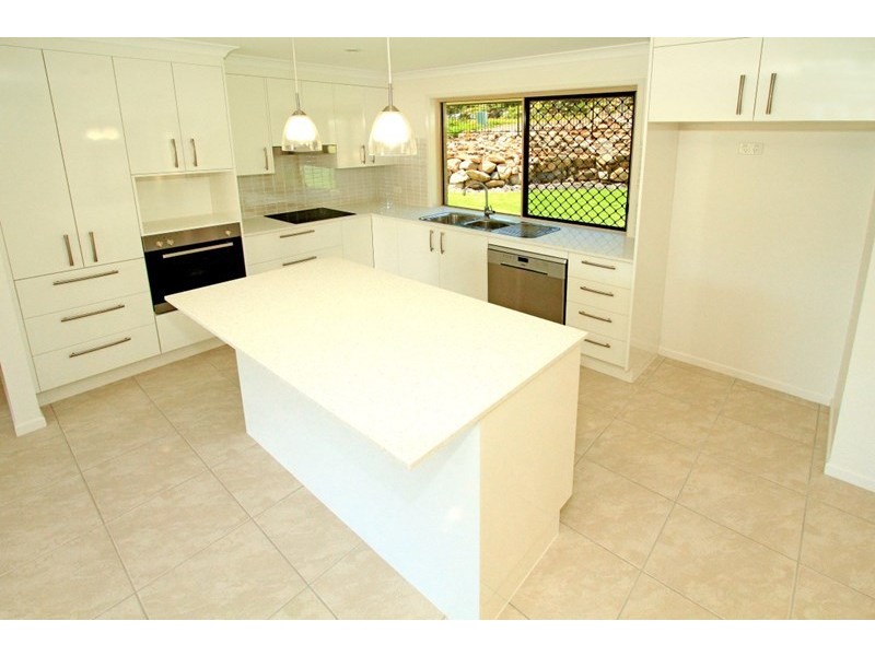 2 Vanderspek Place, Frenchville QLD 4701