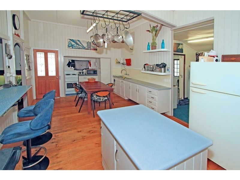 173 Lakes Creek Road, Berserker QLD 4701