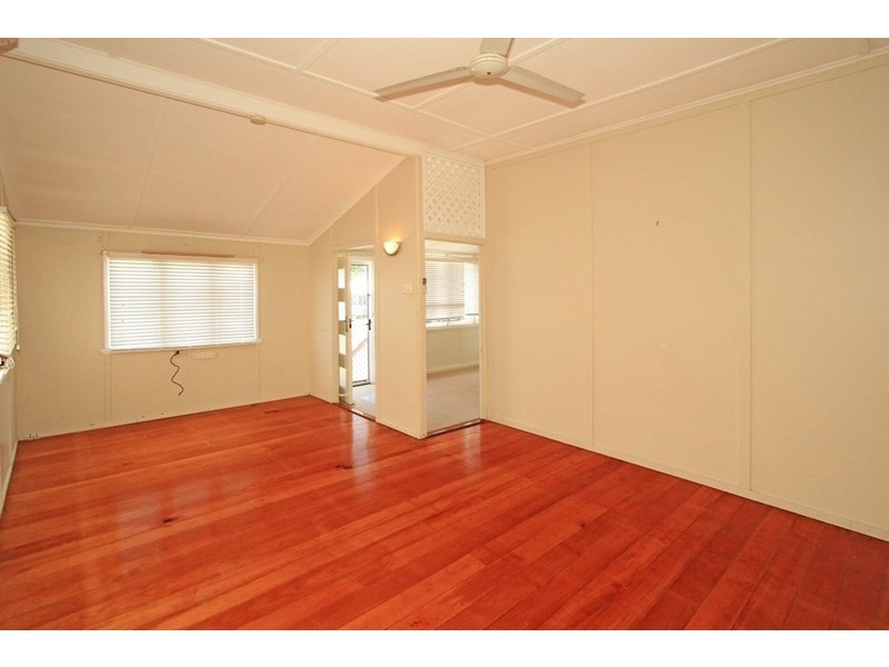 90 Stamford Street, Berserker QLD 4701