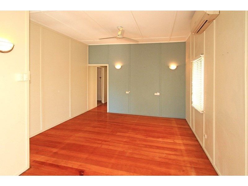 90 Stamford Street, Berserker QLD 4701