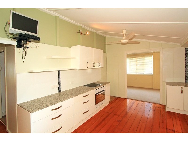 90 Stamford Street, Berserker QLD 4701