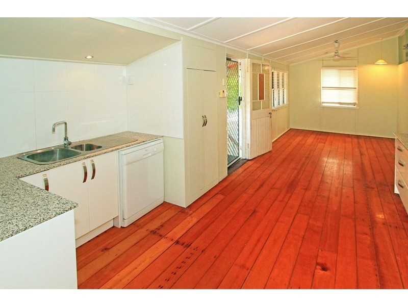 90 Stamford Street, Berserker QLD 4701