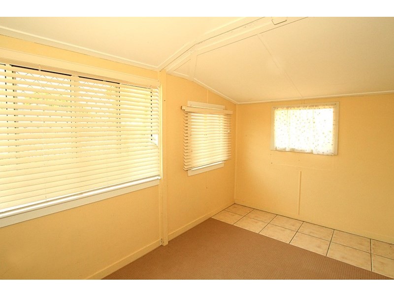 90 Stamford Street, Berserker QLD 4701