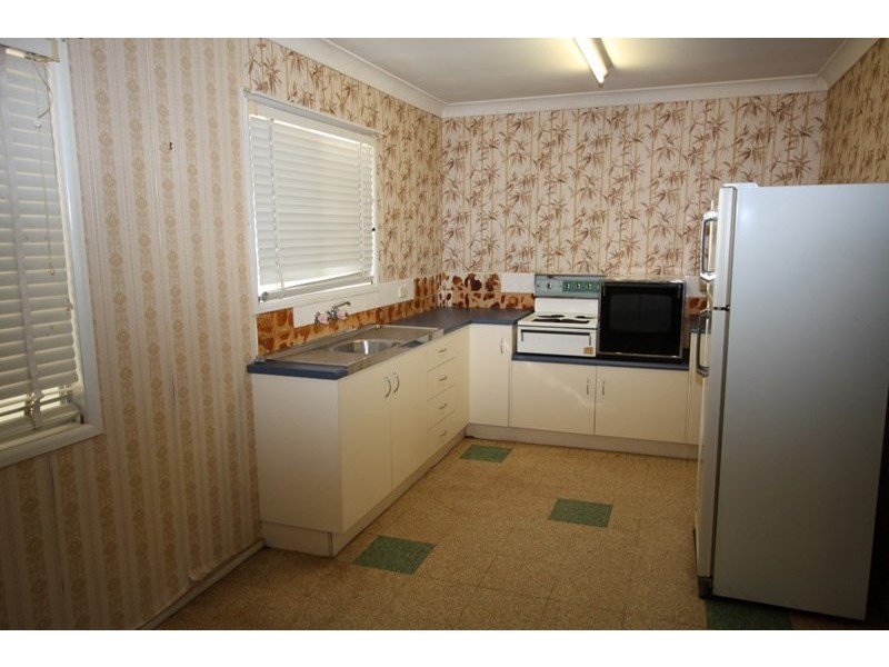 39 Edward Street, Berserker QLD 4701