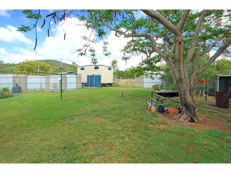 5 Main Street, Stanwell QLD 4702