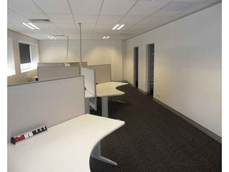 195 Bolsover Street (Top Floor), Rockhampton City QLD 4700