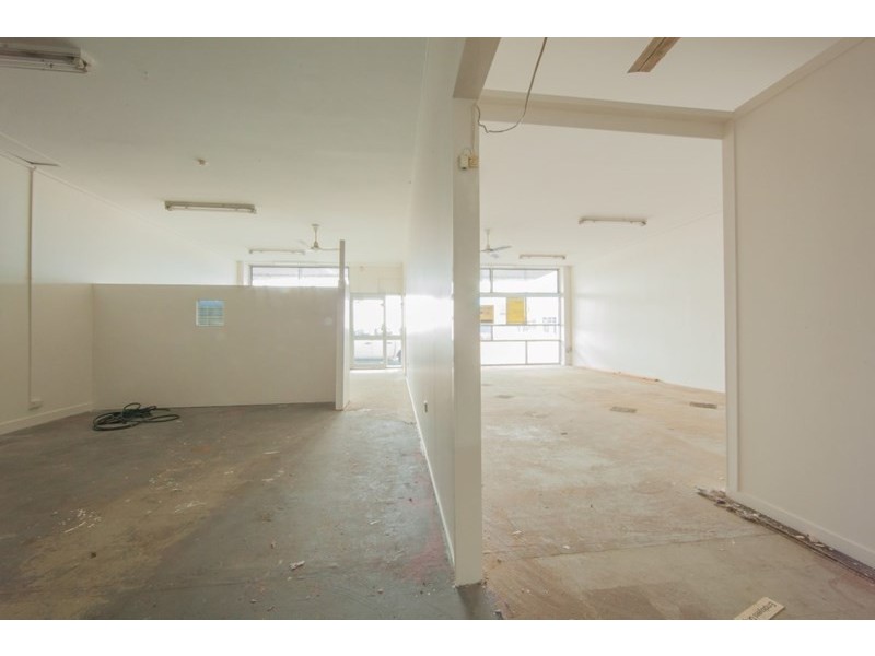 1 and 2, 151 Musgrave Street, Berserker QLD 4701