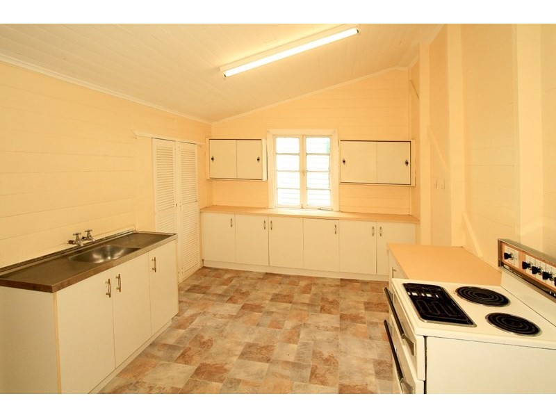 290 Kent Street, Depot Hill QLD 4700