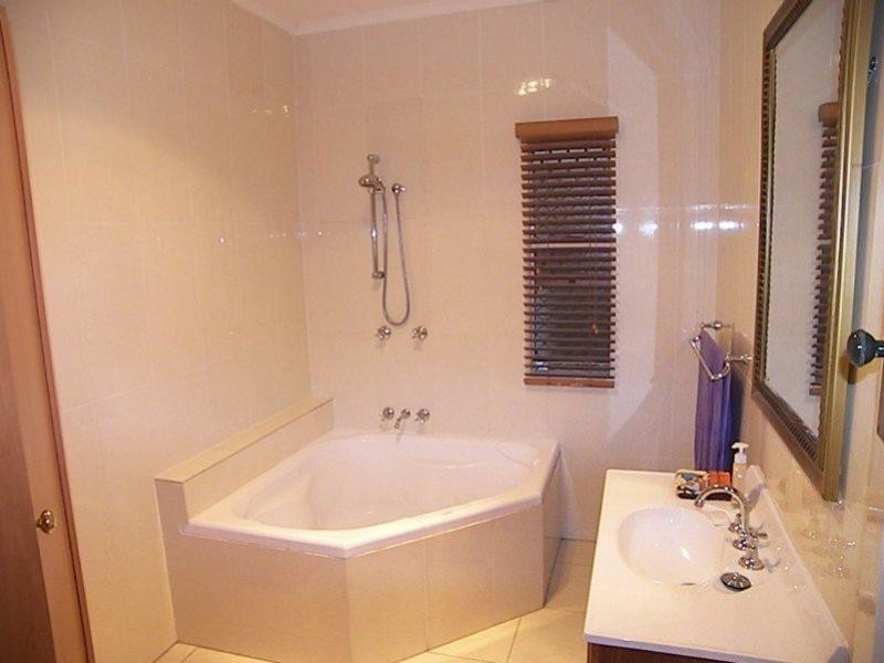 66 Davis Street, The Range QLD 4700