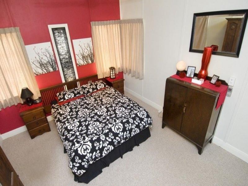 8 King Street, The Range QLD 4700