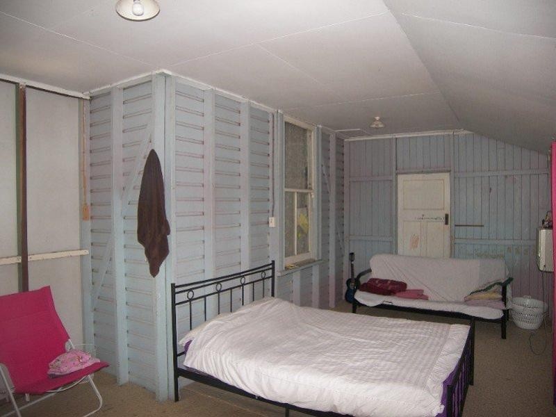 30 Medcraf Street, Park Avenue QLD 4701