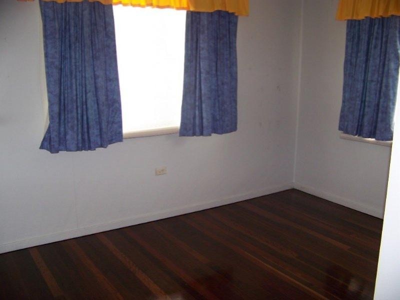 21 Churchill Street, Park Avenue QLD 4701