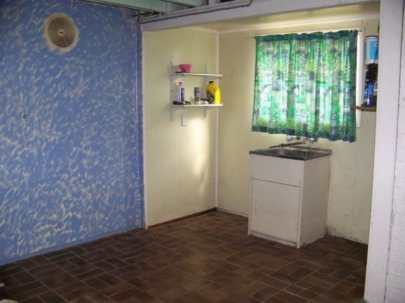 21 Churchill Street, Park Avenue QLD 4701