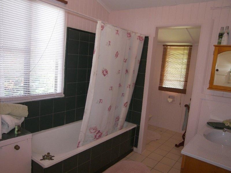 44 Lion Creek Road, Wandal QLD 4700