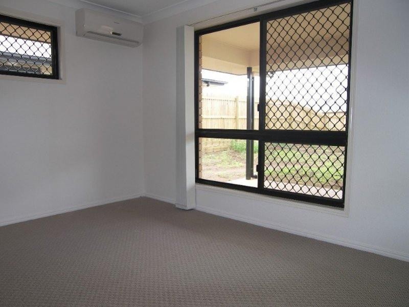 15 Rosella Drive, Gracemere QLD 4702