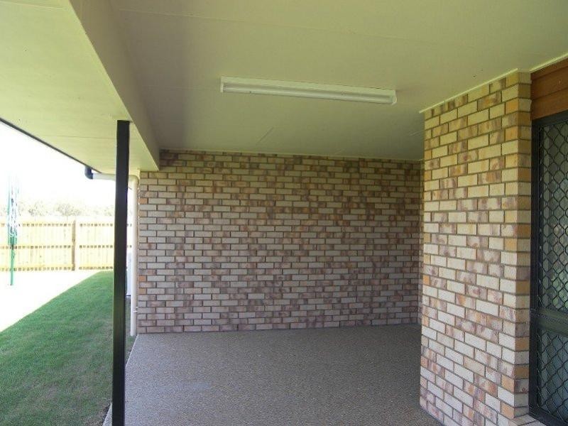 15 Rosella Drive, Gracemere QLD 4702