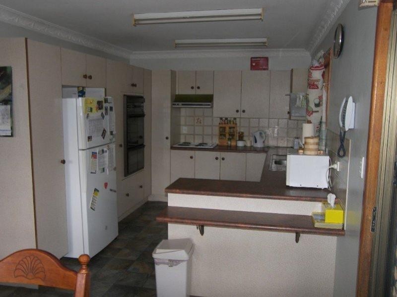 16 Rodger Street, Park Avenue QLD 4701