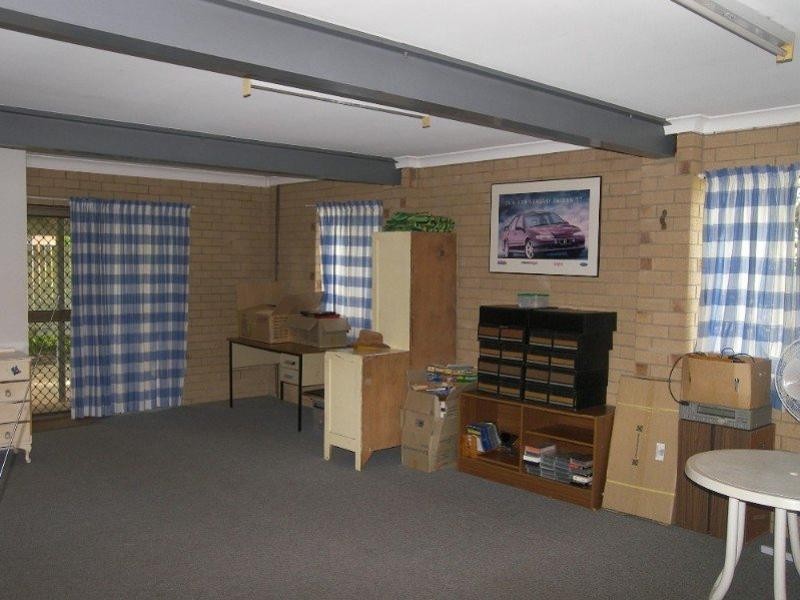 16 Rodger Street, Park Avenue QLD 4701