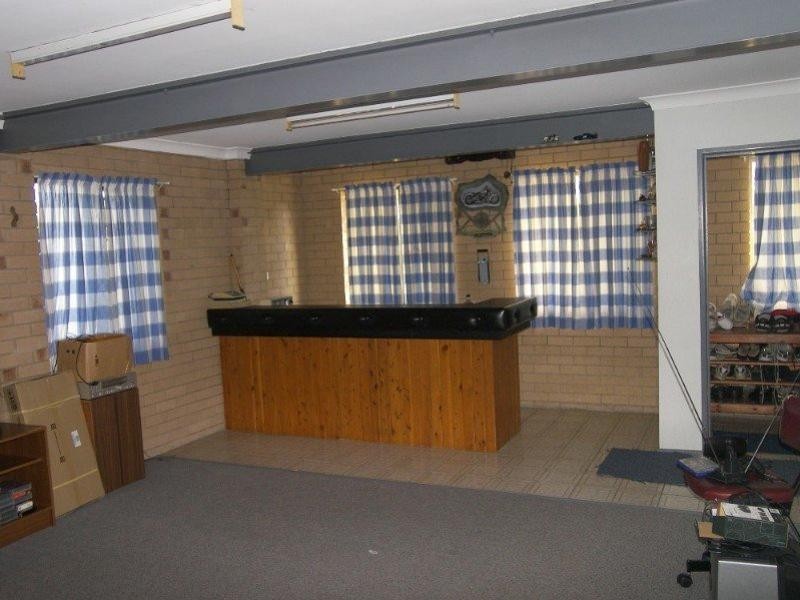 16 Rodger Street, Park Avenue QLD 4701