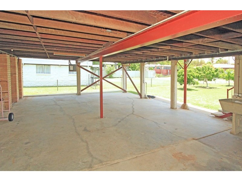 32 Twigg Street, Park Avenue QLD 4701