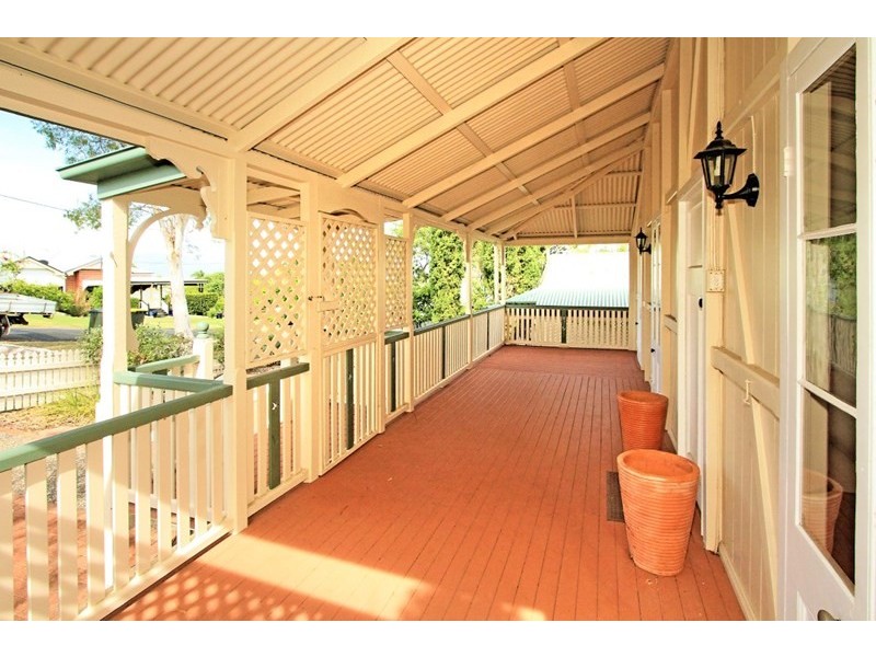 19 Wiseman Street, The Range QLD 4700