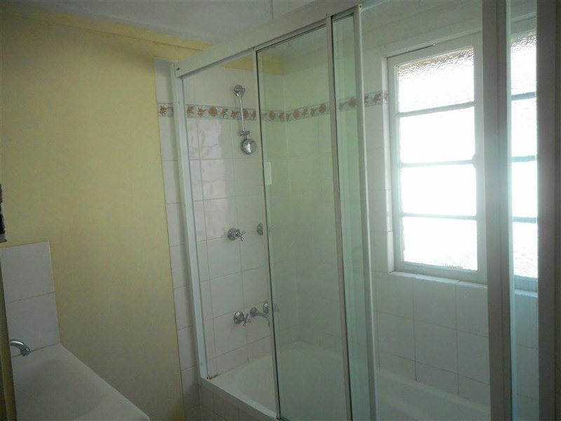 6 Tung Yeen Street, Park Avenue QLD 4701