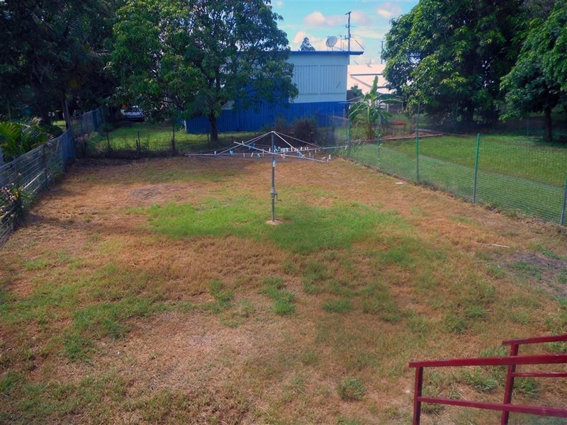 6 Tung Yeen Street, Park Avenue QLD 4701