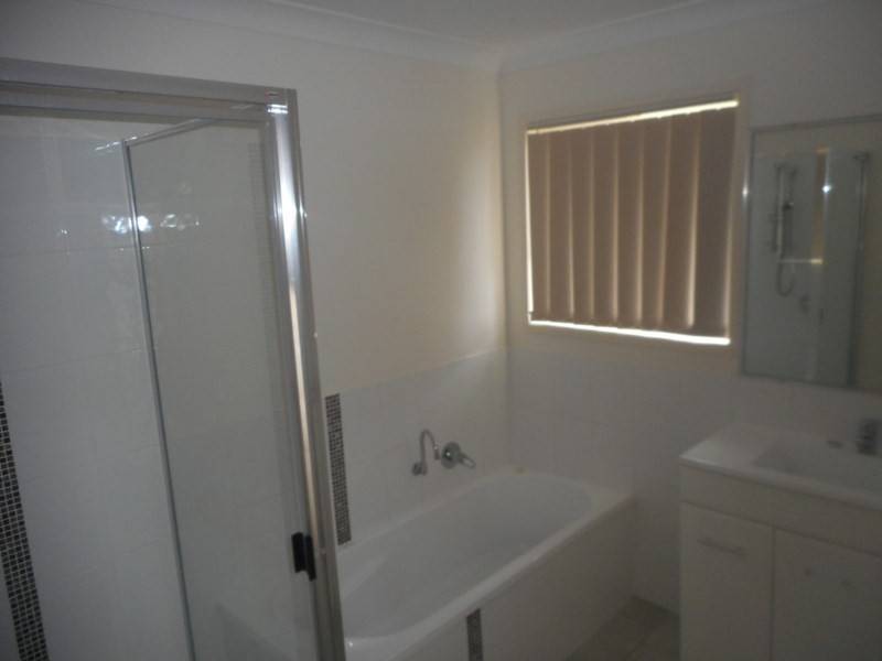 33 Justin Street, Gracemere QLD 4702