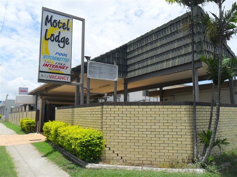 100 Gladstone Road, Allenstown QLD 4700