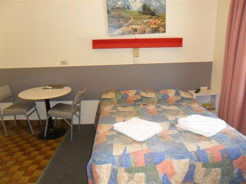 100 Gladstone Road, Allenstown QLD 4700