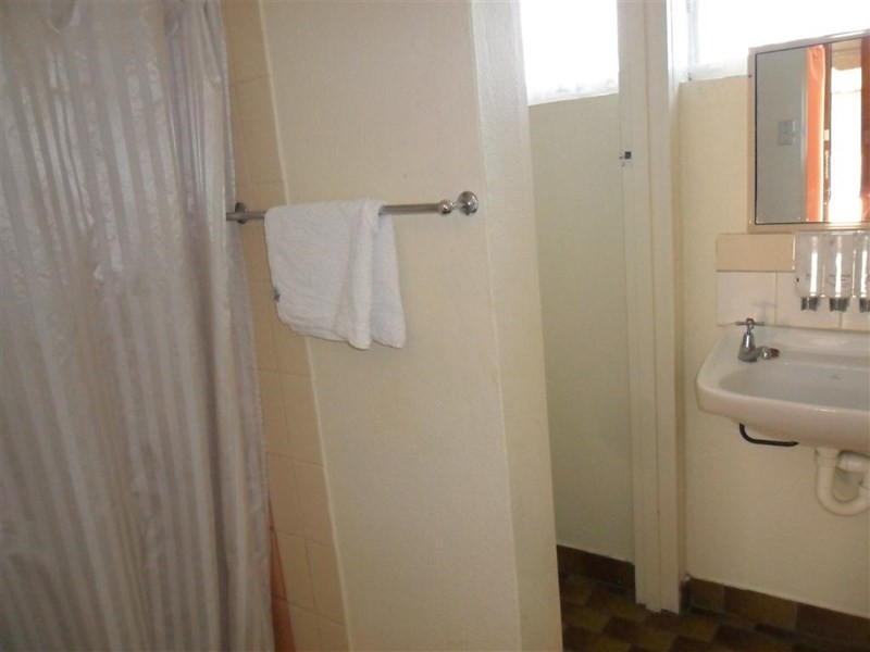 100 Gladstone Road, Allenstown QLD 4700