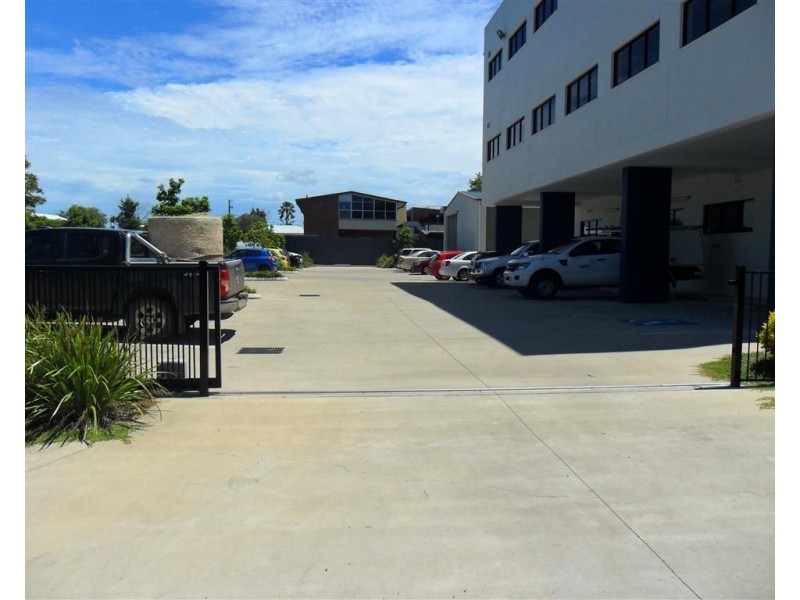 35-37 Macaree Street, Berserker QLD 4701