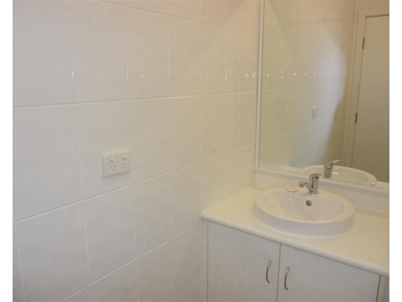 35-37 Macaree Street, Berserker QLD 4701