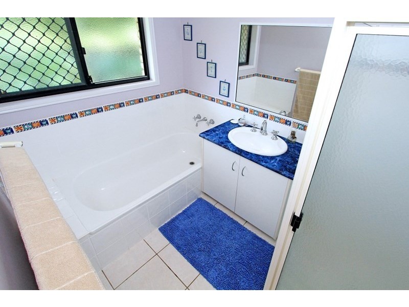 10 To 12 Mark Acton Close, Rockyview QLD 4701