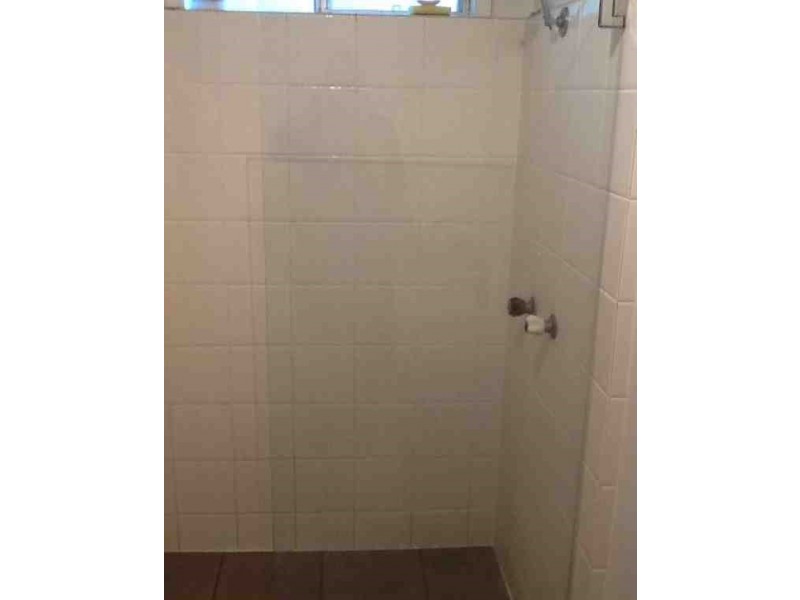 1/114 Sisley Street, Koongal QLD 4701